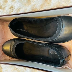 Women black leather flats